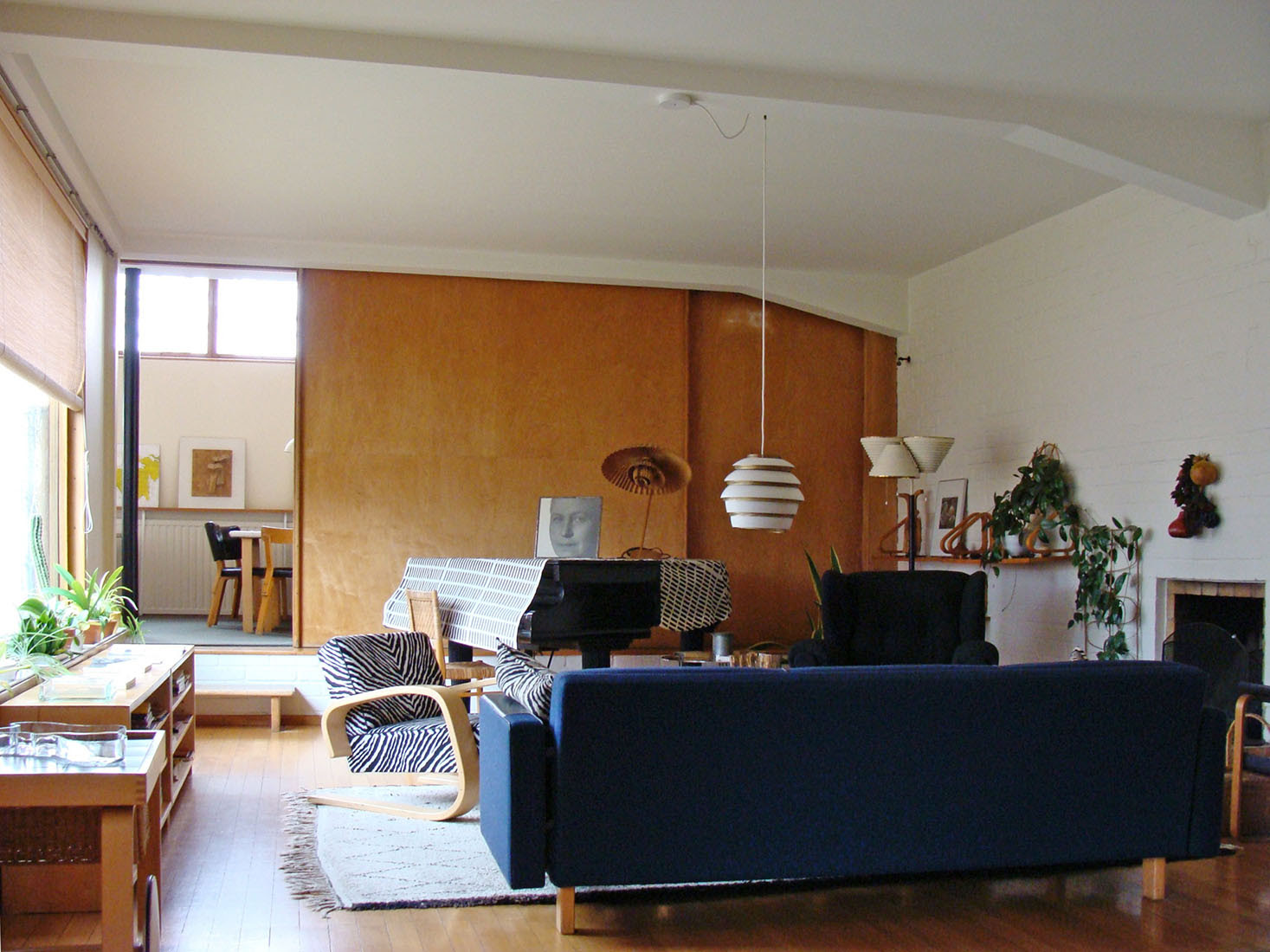 Inside the dominos are the guest house programs including three bedrooms. Www Archipicture Eu Alvar Aalto Aalto Studio House Riihitie