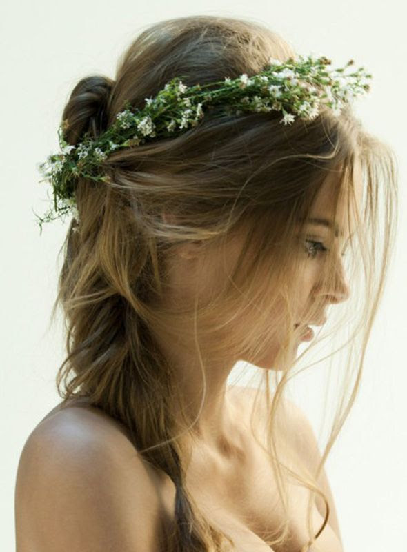 現代の髪型 ユニーク結婚式 髪型 花嫁 花かんむり