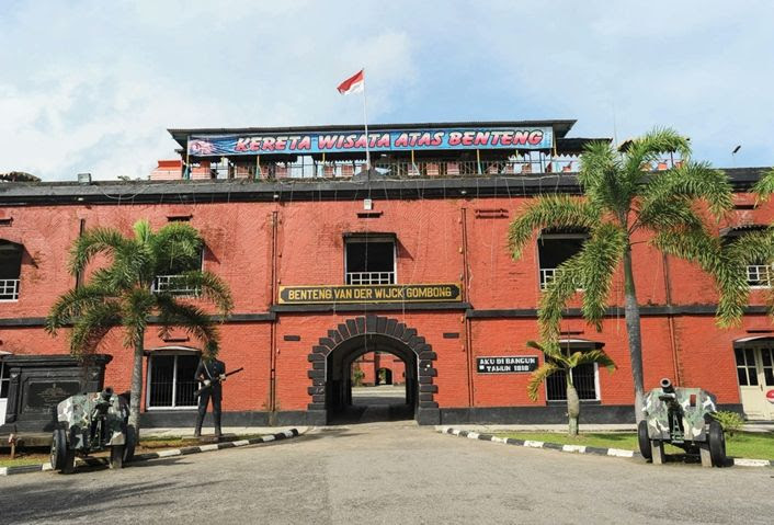 Harga tiket masuknya adalah sukarela. Jadi Saksi Perekonomian Belanda Begini Kokohnya Benteng Van Der Wijck Semua Halaman Nova