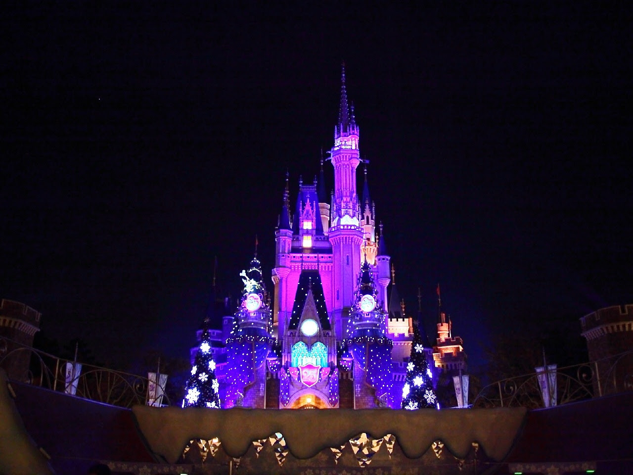 ベスト50 クリスマス ディズニー 壁紙 夜景 すべてのイラスト画像