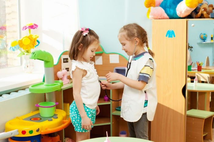 Los niños nacen con la necesidad y el deseo de conectar con las cosas a su alrededor. Juego De Reglas Okidi
