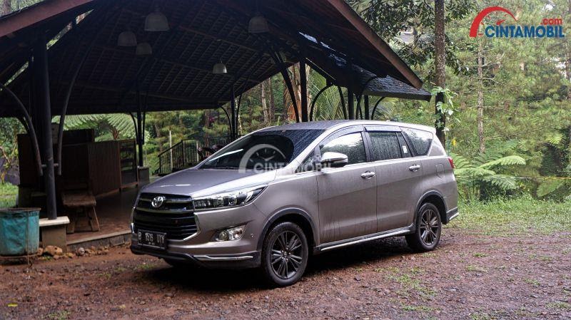 Modifikasi Mobil  Innova Venturer Nelpon k
