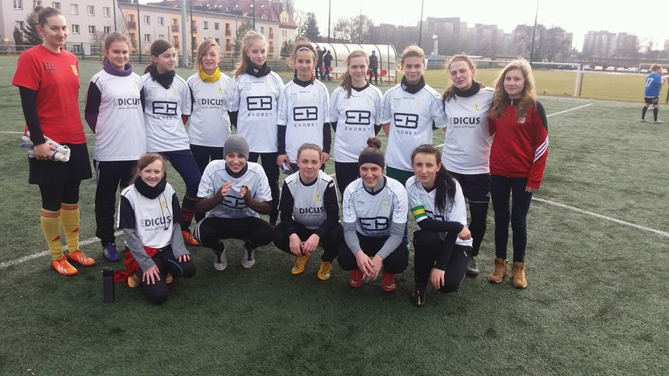 Kolejowy klub sportowy czarni sosnowiec, commonly referred to as czarni sosnowiec, is a football club from sosnowiec, poland. Wygrany Sparing Z Czarnymi Sosnowiec Kobiecy Klub Sportowy Polonia Tychy