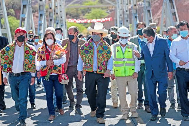 100 dias de erros e correções de Pedro Castillo, presidente do Peru