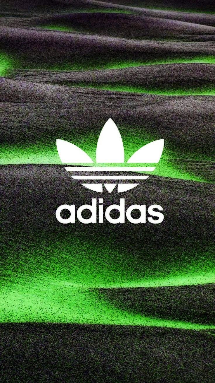 ディズニー画像ランド ぜいたくサッカー アディダス Adidas サッカー 壁紙