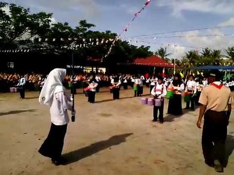 Terbaik Super Kreatif Drumband iBarangi Bekas Video kaleng 