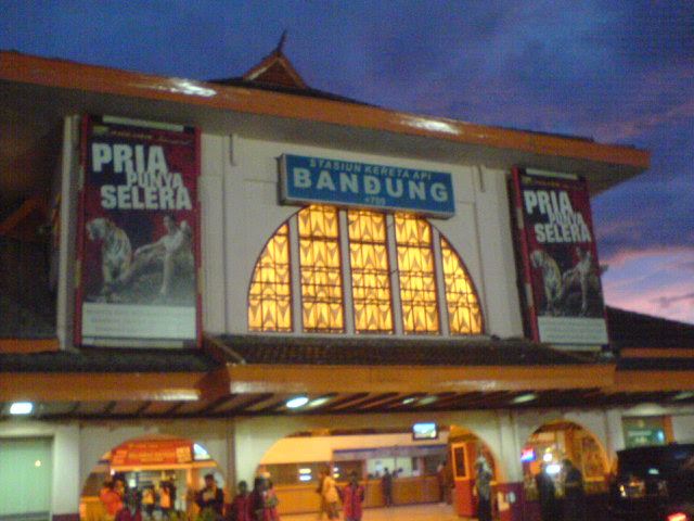 Geulis Pijat Panggilan Bandung Bandung - Pijaten