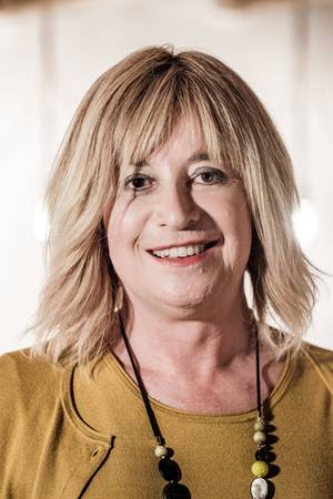 Petra de sutter (oudenaarde, 10 june 1963) is a belgian gynaecologist and politician, currently serving as federal deputy prime minister. Transgender Micheline Baetens