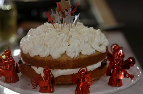 There is no joy on iplayer (i did have this episode saved on my planner but ones husband decided on a clear out ‍) and i can't find a book or a listing anywhere. Merry Christmas Merry Berry Christmas Recipes