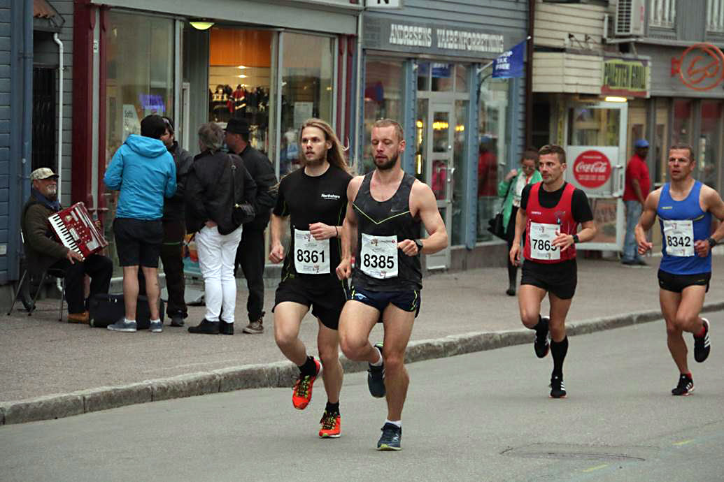 The midnight sun marathon, is run in the evening, with most runners finishing around midnight. Northshore Participating In The Midnight Sun Marathon 2017 Northshore