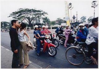 Anang's Blog: Anak Yogya Ciuman di Tempat Umum nih