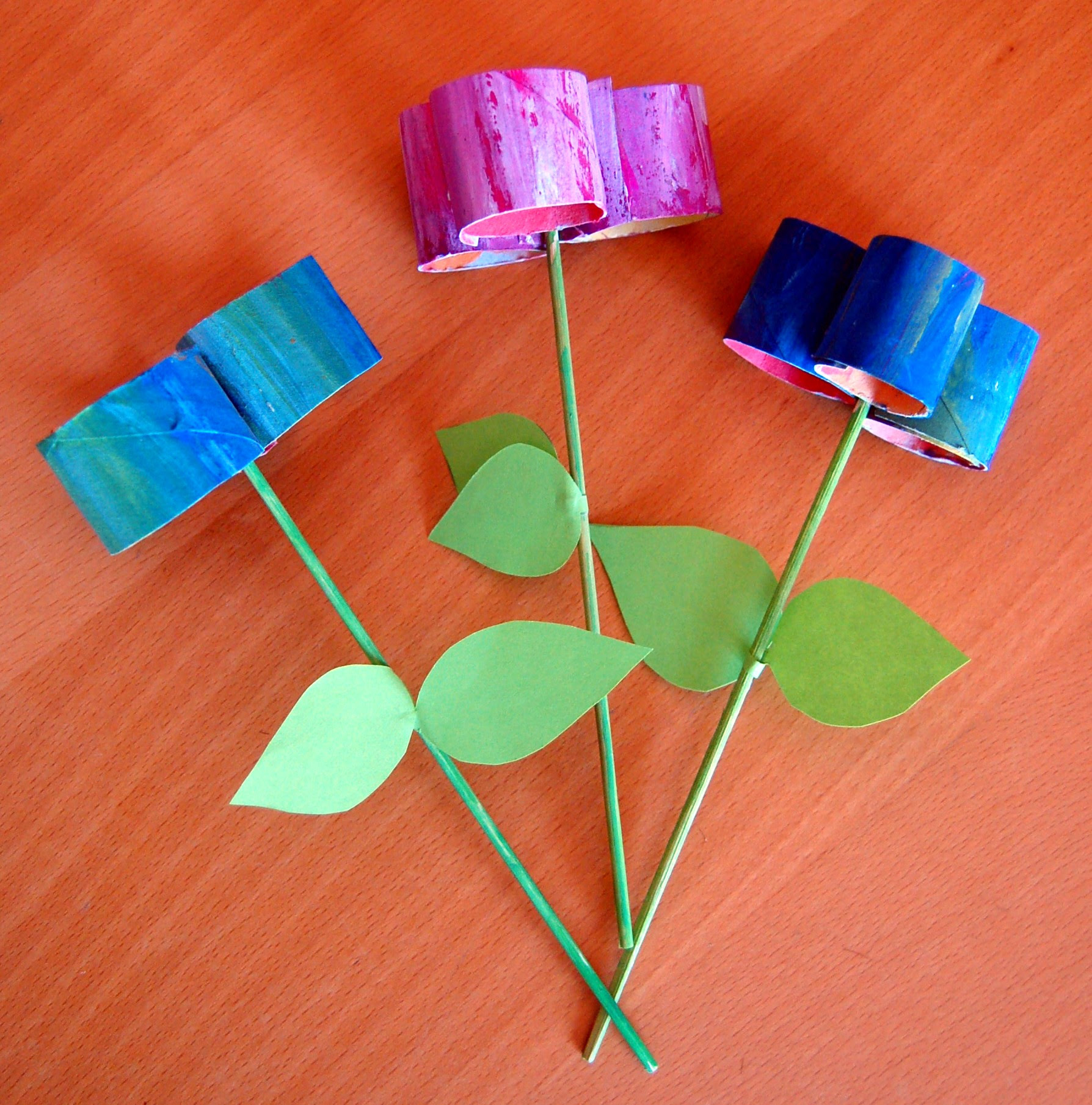 Enorme raccolta di pagine di fiori da stampare e colorare per bambini e adulti! Un Mazzo Di Fiori Tutto Di Carta