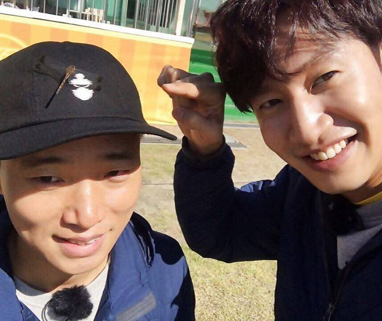 The most funniest episodes running man including the best and the funniest episode is episode 134: Lee Kwang Soo Takes A Photo At Gary S Last Running Man Shooting Castko