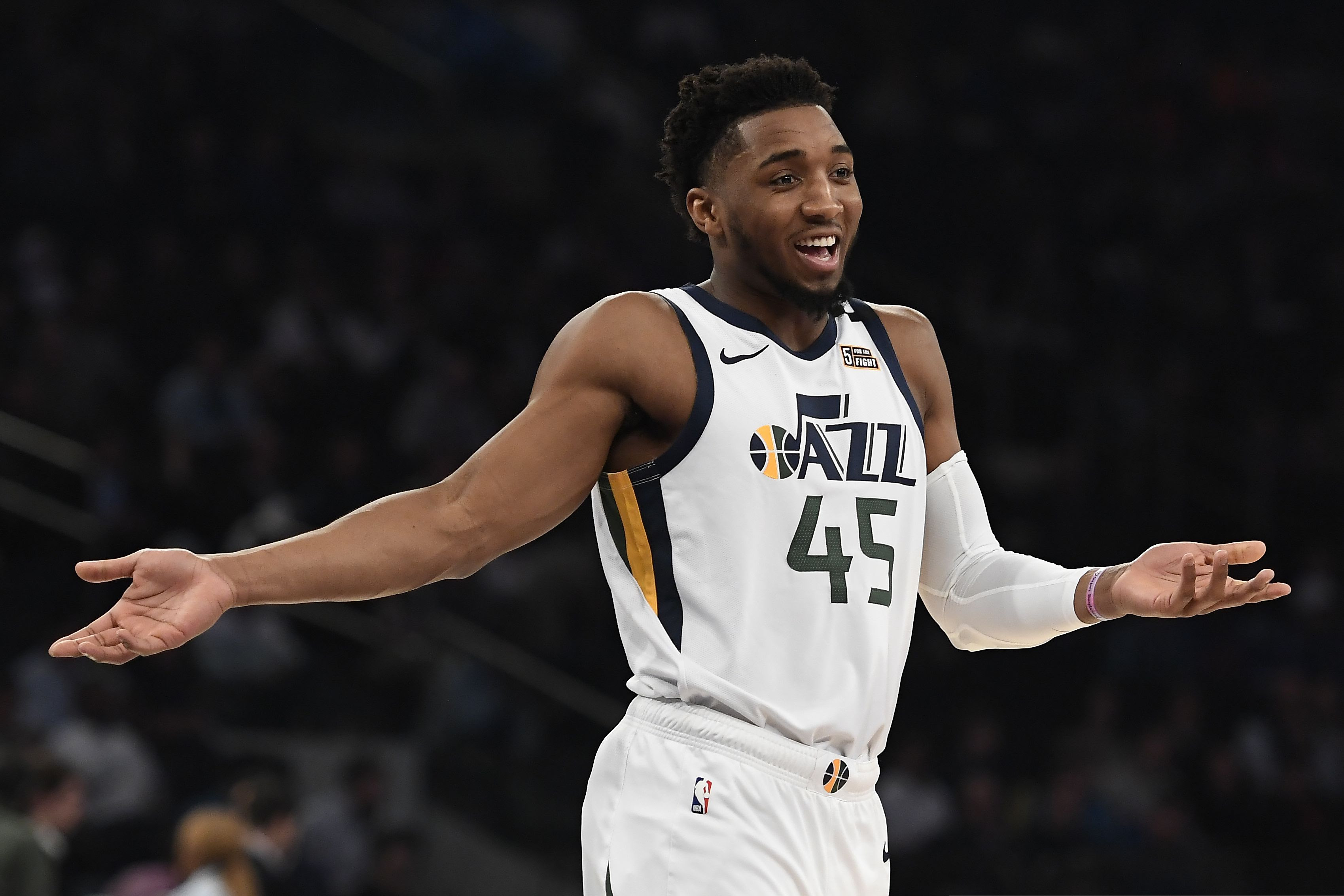 Donovan mitchell is a professional basketball player from america. Utah Jazz S Donovan Mitchell On Coronavirus The Scariest Part About This Virus Is That You May Seem Fine