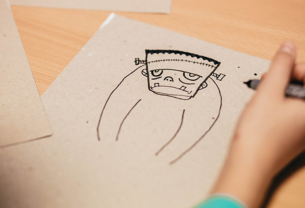 Through their lack of drawing skill or sometimes just their innocence children draw some of the funniest things. Child S Psychology What Do Your Child S Drawings And Scribbles Mean