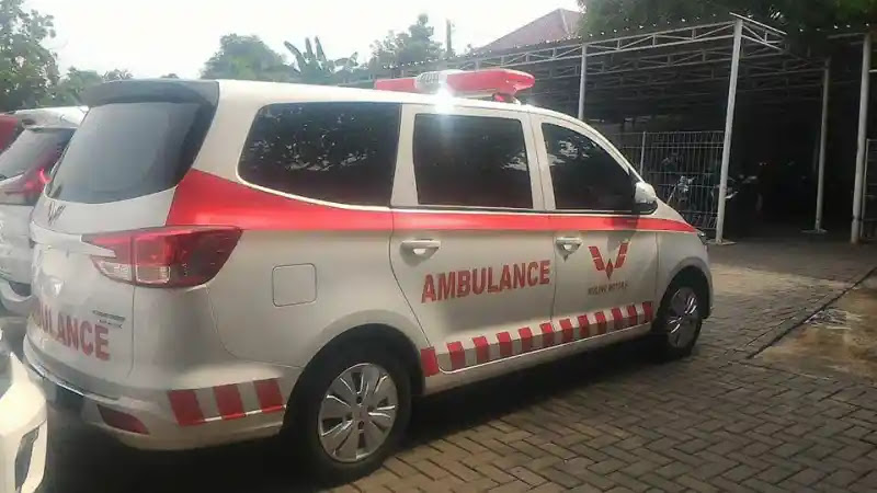 WULING AMBULANCE