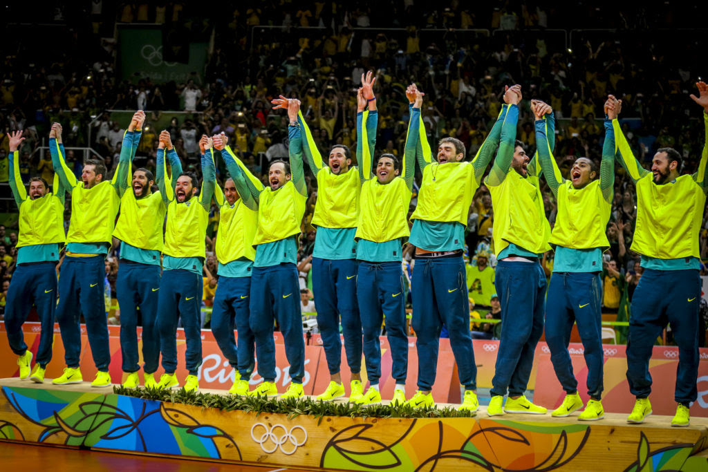 Aug 03, 2016 · tabela dos jogos olímpicos de vôlei, está dividida em grupo a e b, onde ambos os times do brasil estão concentrados no grupo a tanto masculino quanto feminino, a tabela completa do grupo a e b está a disposição a baixo tanto no masculino, como no feminino.: Retrospectiva Hansports Selecao Masculina Conquista O Ouro Na Rio 2016