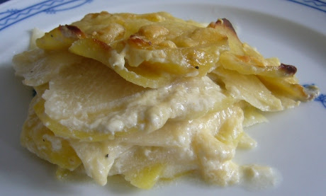 Kohlrabi und kartoffeln schälen und in dünne scheiben schneiden. Rezept Kohlrabi Kartoffel Gratin Genial Lecker