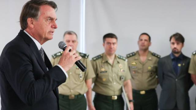 “Os militares de baixa patente romperam com Bolsonaro”