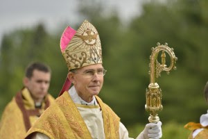 Mgr Tissier de Mallerais (FSSPX) :
« nous avons un pape qui propage une hérésie »