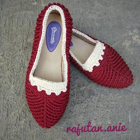  Gambar  sepatu  Gambar Sepatu Rajut Wanita 