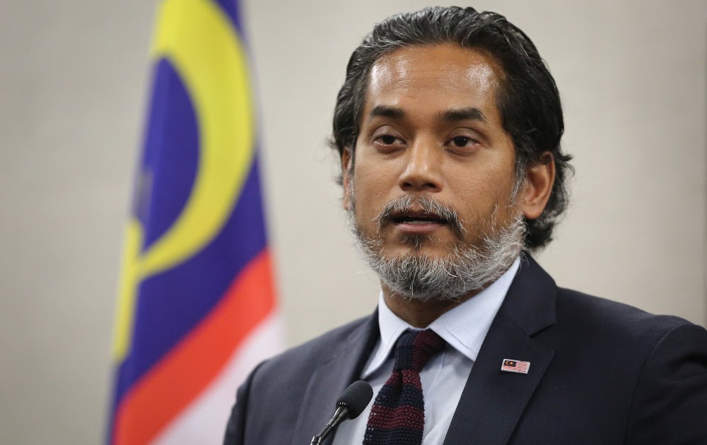 khairy jamaluddin minum arak