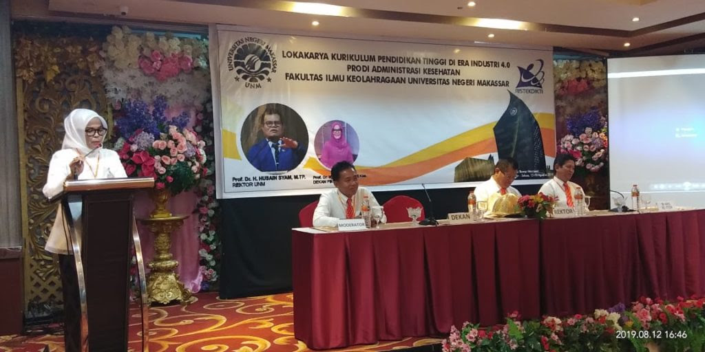 Jika ada perbedaan informasi atau perubahan data pada tulisan tentang universitas negeri malang ini, jangan ragu untuk menuliskannya pada kolom komentar di bawah ini. Fakultas Ilmu Keolahragaan Melaksanakan Lokakarya Penyusunan Kurikulum Fakultas Ilmu Keolahragaan