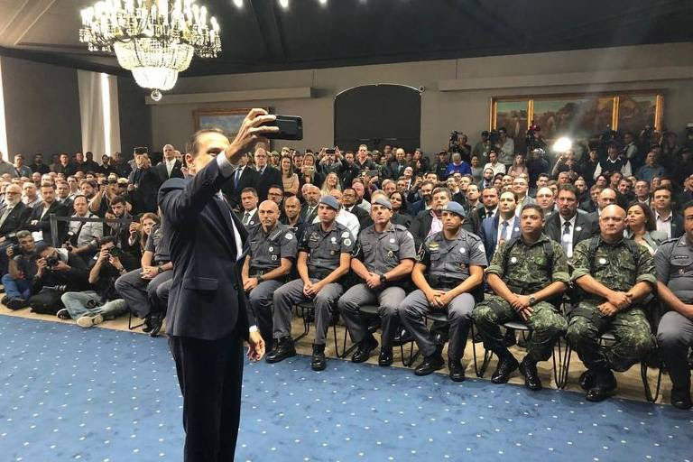 Governador João Doria (PSDB) homenageia policiais em cerimônia no Palácio dos Bandeirantes nesta terça-feira (9)