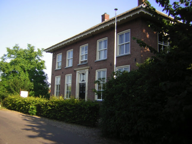 Het zuidelijk toneel en oostpool. The Company Archipel