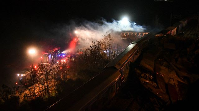Grèce : une collision entre deux trains fait 32 morts et 85 blessés