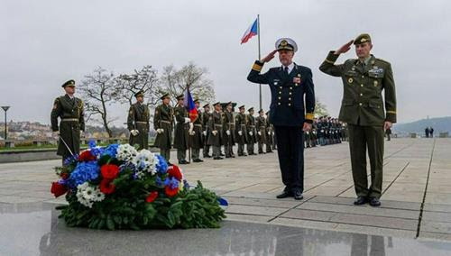 Chair of the NATO Military Committee visits Czechia