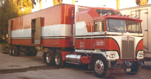 Driving and shifting a kenworth k100 cab over 15 speed fully restored. Jbot Decals Bj And The Bear Kenworth Cab Stripes