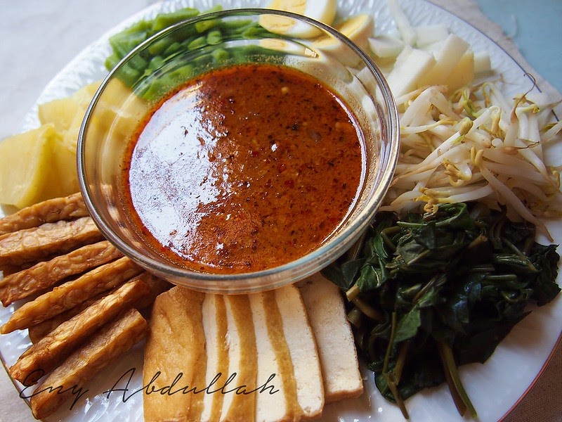 Gado Gado dan Resepi Kuah Kacang Segera