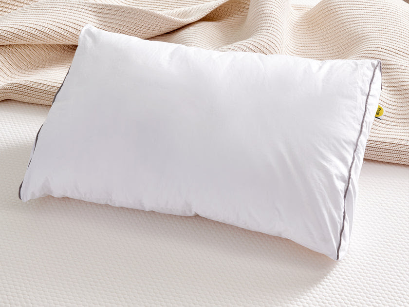 Misiki memory foam pillow orthopedic pillow, contour pillows for neck pain, cervical support pillow for sleeping, ergonomic pillow for side sleepers, back and stomach sleep 4.1 out of 5 stars 4,837 $49.99 $ 49. Microfibre Pillow Cooling Pillow Evesleep Uk
