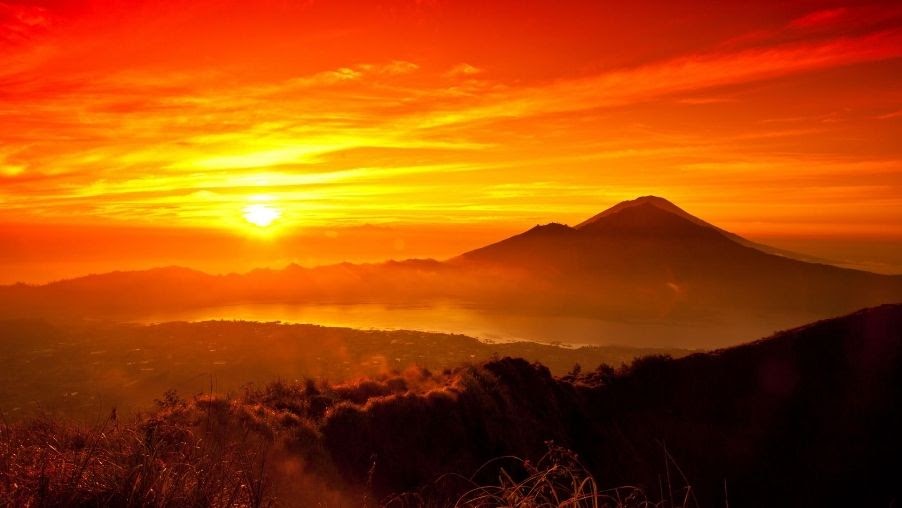Pemandangan Sunset Gunung Gambar Viral HD