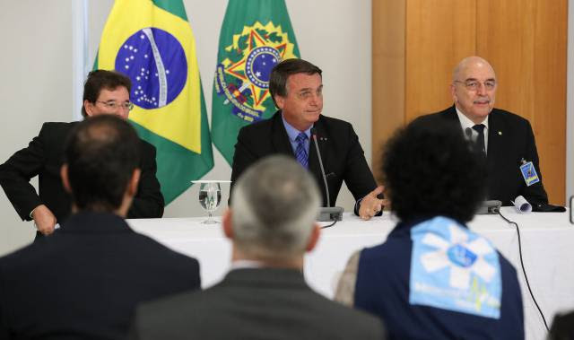 CPI mira ‘gabinete da sombra’ para se aproximar de Bolsonaro
