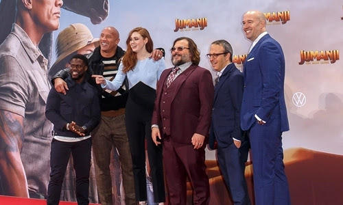 Cast (in credits order) verified as complete. Jumanji The Next Level Continues To Lead Chinese Box Office Global Times