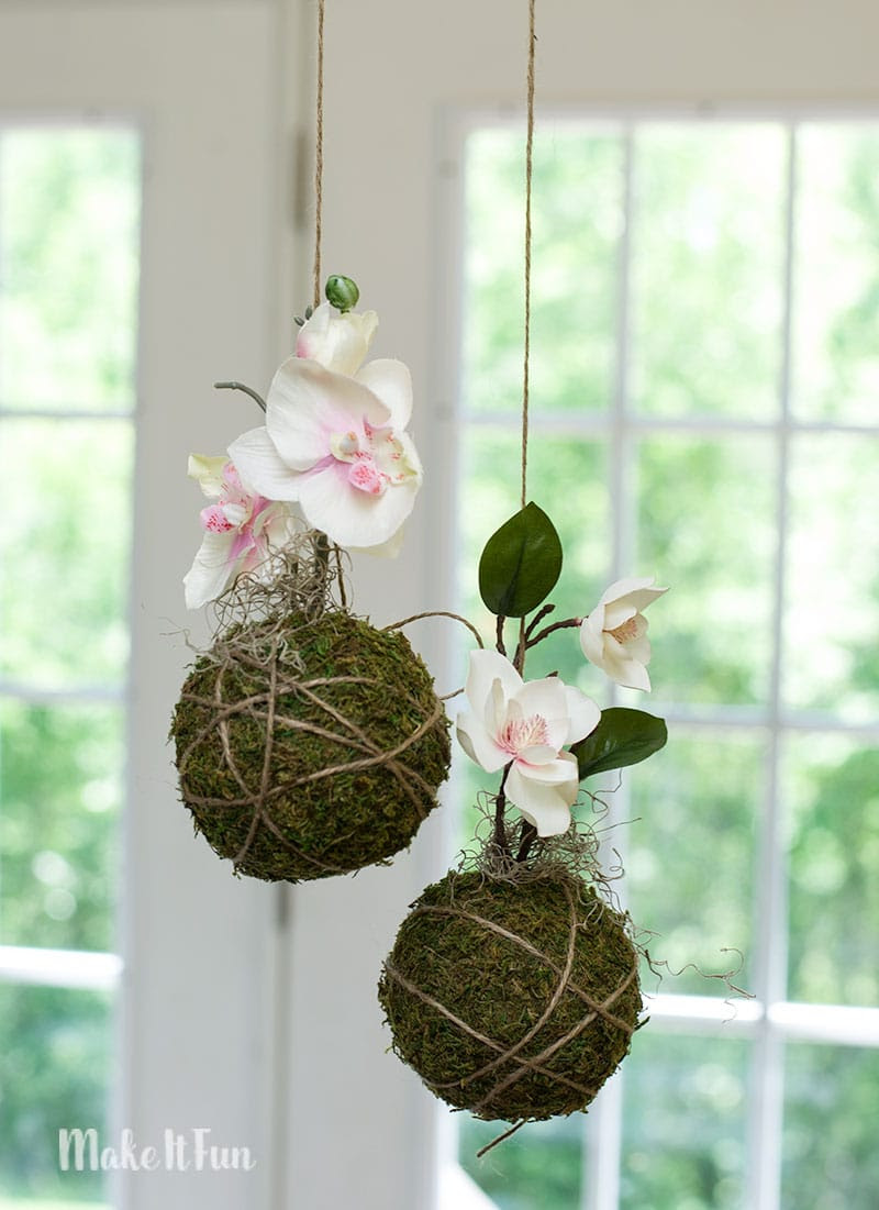There are three steps only: Faux Kokedama Moss Ball Arrangement