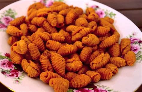 Nak makan sebagai kuih manis pun boleh, nak cicah dengan sambal pun boleh. Resepi Kuih Siput Manis Resepi Malay