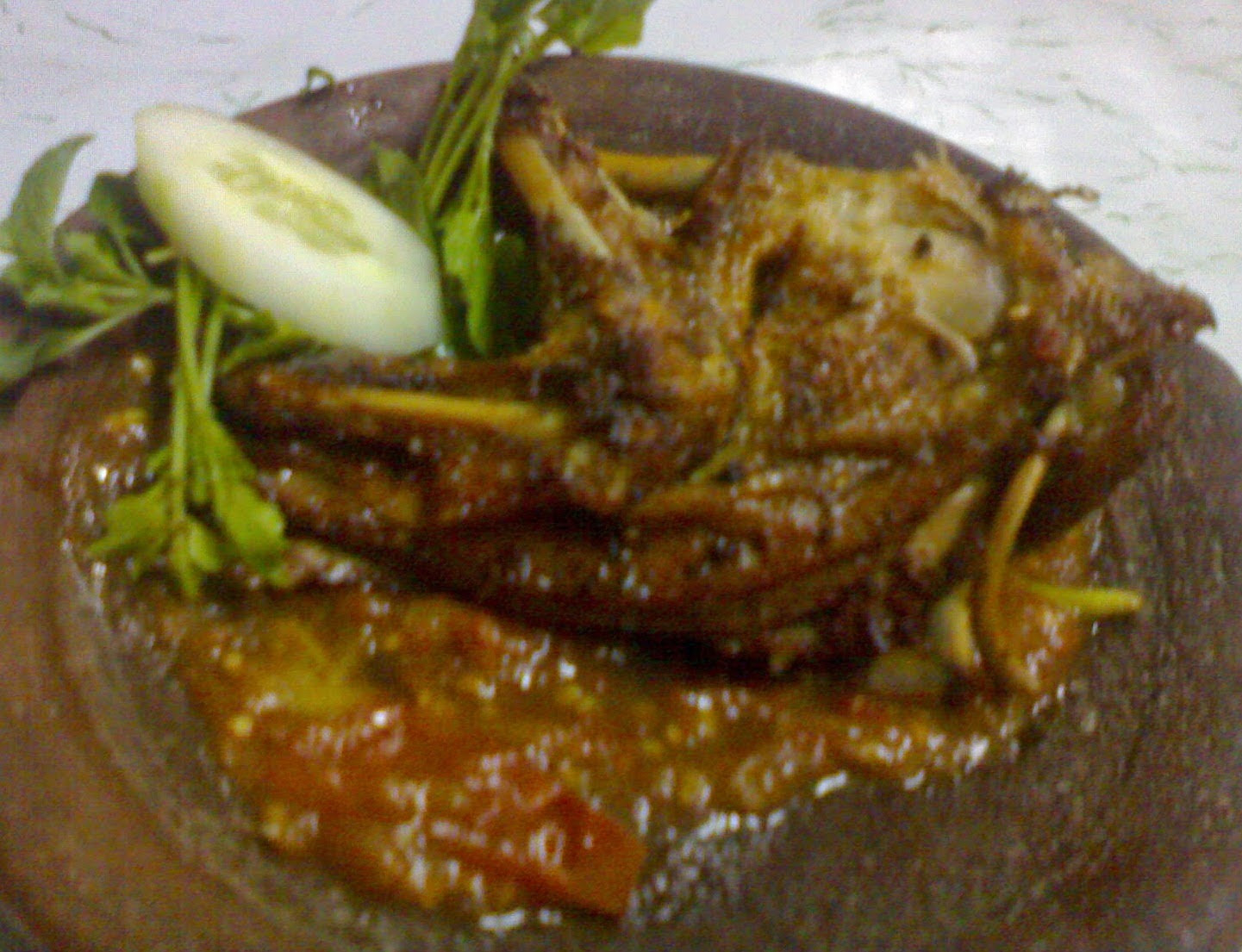 Tambah sambal dan lalapan sayuran hijau. Peluang Usaha Bebek Goreng Sambal Terasi Dan Analisa Usahanya Agrowindo