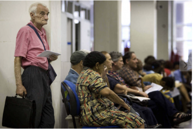 Aposentado por tempo de serviço ganha 102% a mais do que quem recebe benefício por idade