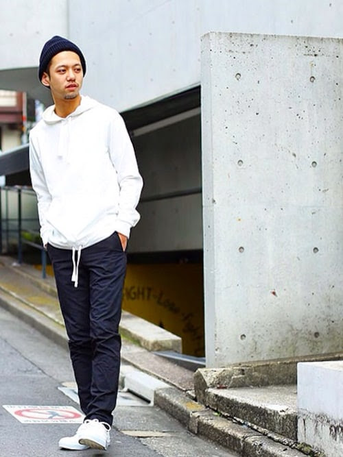 奇跡 雑品 統合する 白 パーカー コーデ メンズ 春 Trytrytryathlete Com