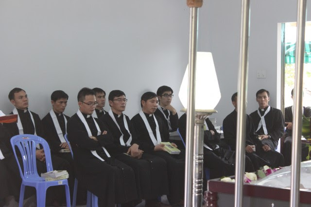 bai-viet-tang-le-thay-venard-ba-13