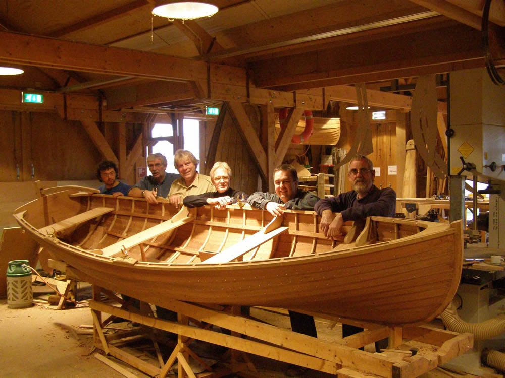 Tell a Wooden boat building school california maran