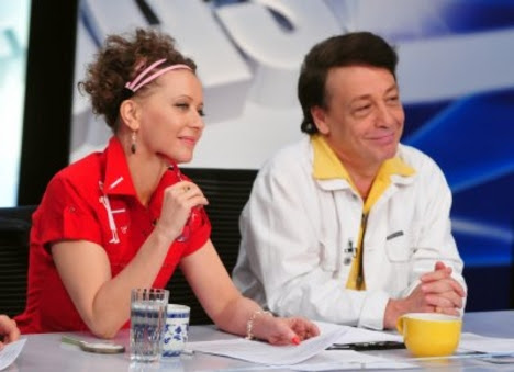 Színész, rendező, a megasztár4 zsűri tagja. Megasztar Eszenyi Eniko Es Fenyo Miklos A Zsuriben Kep