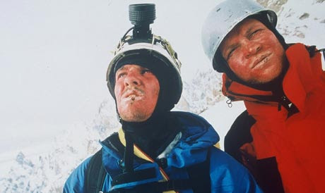 In 1985, 11 years after reading the book, simpson and his climbing partner, simon yates, made the first ascent of the west face of siula grande in the peruvian andes. Touching The Void Kevin Macdonald Exclaim