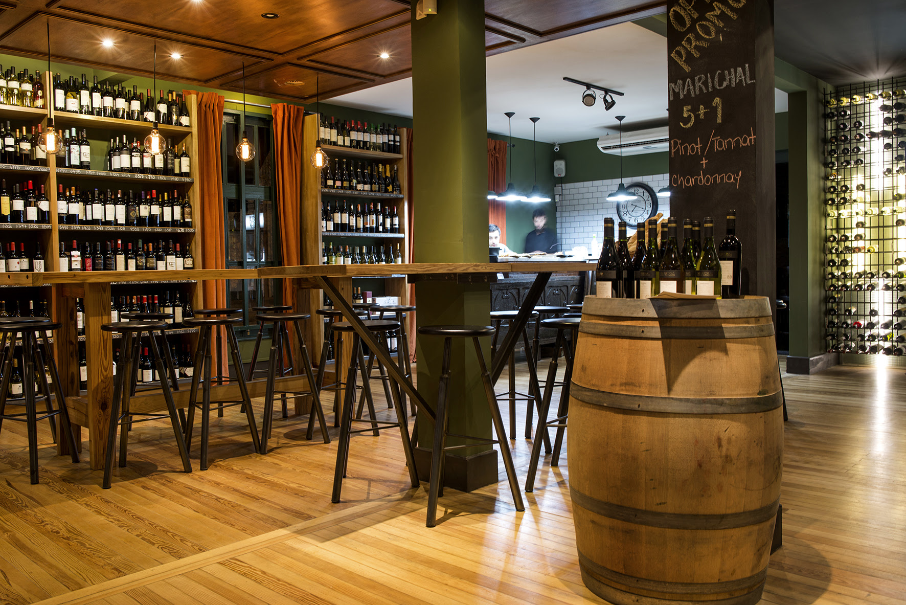 Fuera De Carta Bar - Quotes About a