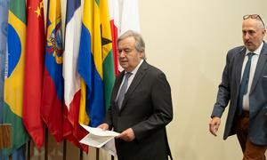 El Secretario General de la ONU, António Guterres, se dirige al punto de prensa del Consejo de Seguridad para dirigirse a los periodistas. 