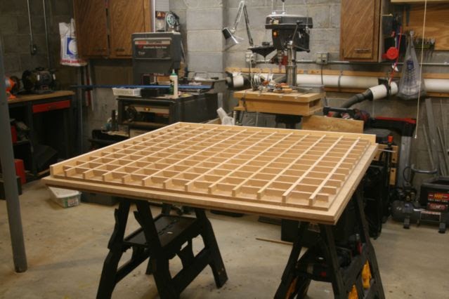 Beys: Woodworking glue up table
