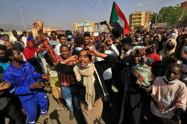 Exército do Sudão dá golpe de Estado e dissolve Governo de transição